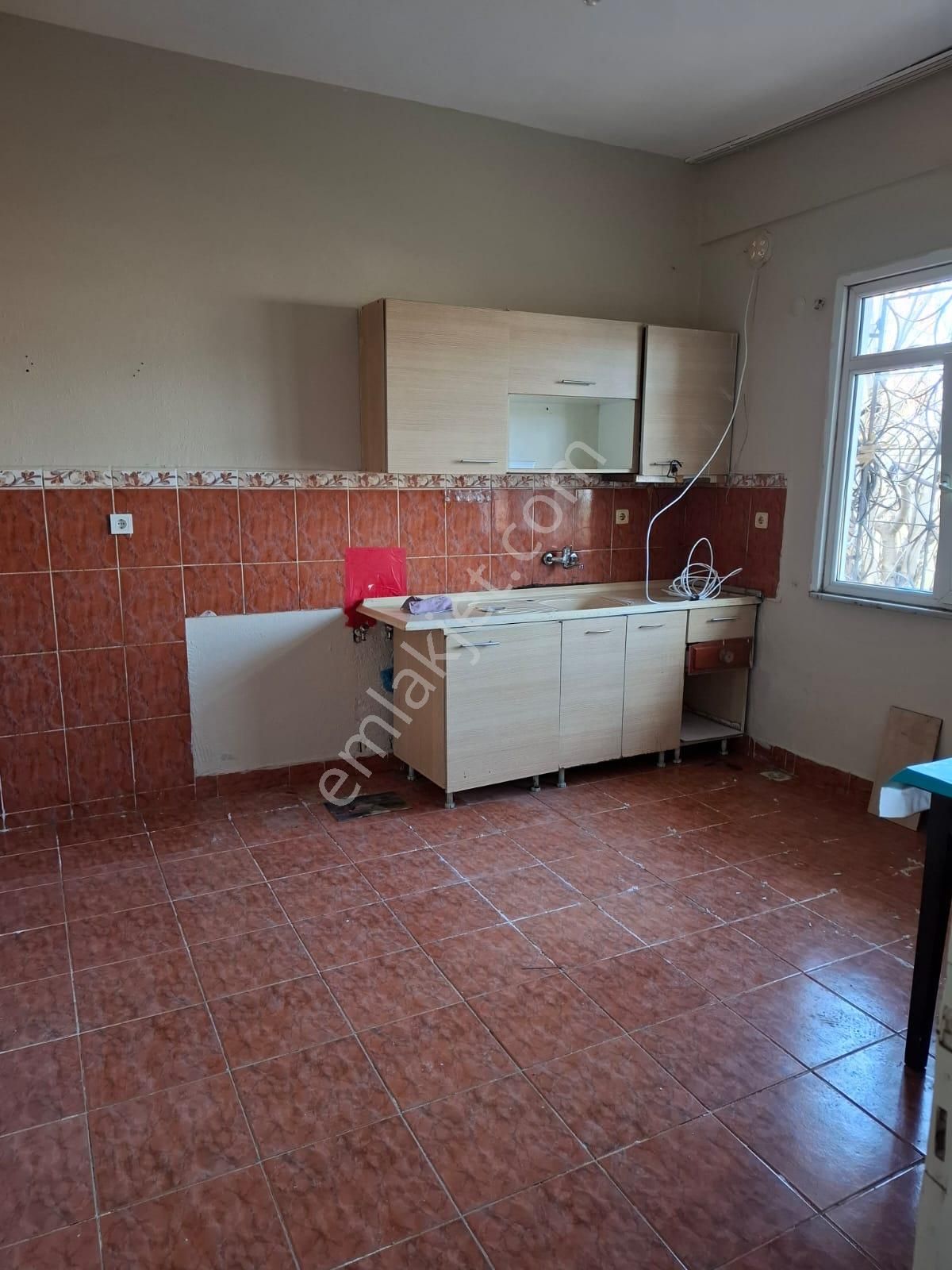 Ümraniye Cemilmeriç Mahallesinde 1+1 Kiralık Daire