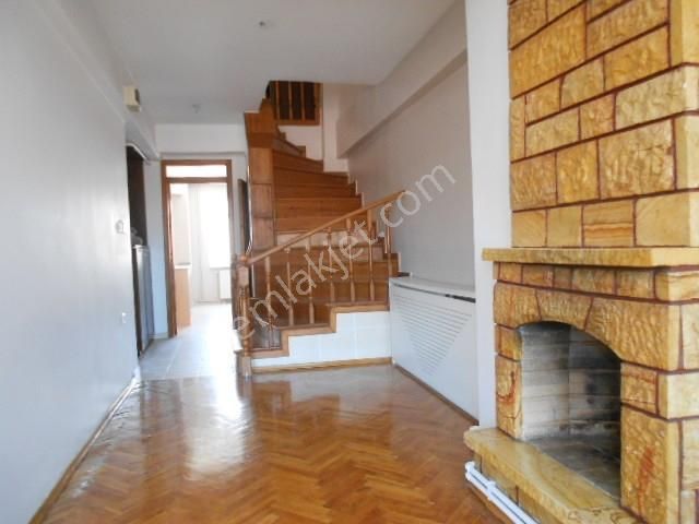 Zeytinlik Te Deniz Manzaralı 4+1 160m2 (2 Şömineli) Asansörlü - Görsel 9