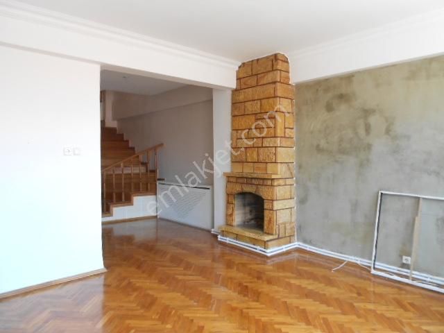 Zeytinlik Te Deniz Manzaralı 4+1 160m2 (2 Şömineli) Asansörlü - Görsel 13