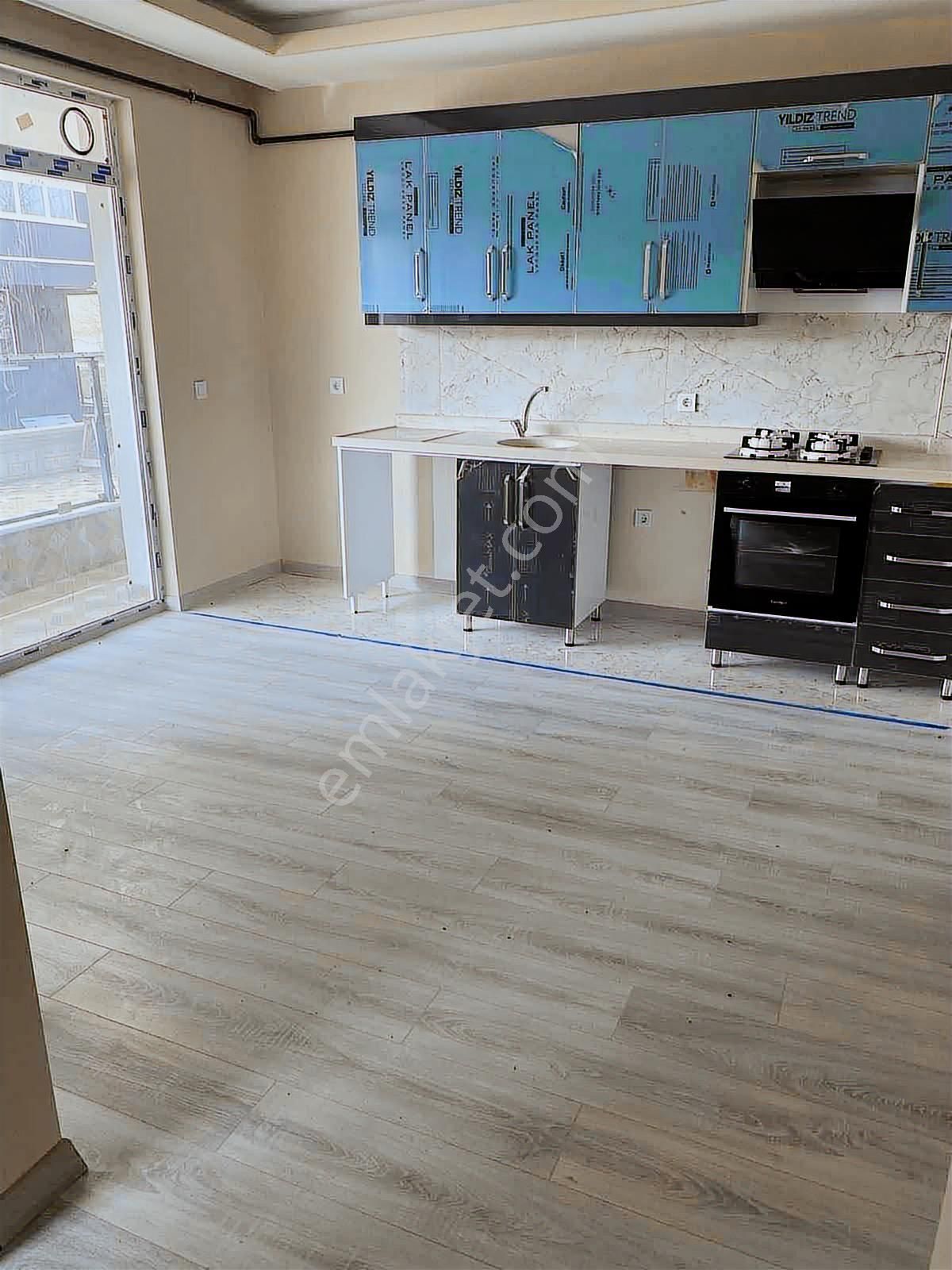 Dumlupınar Mahallesinde Yola Yakın Lüks Yapılı Kiralık Daire