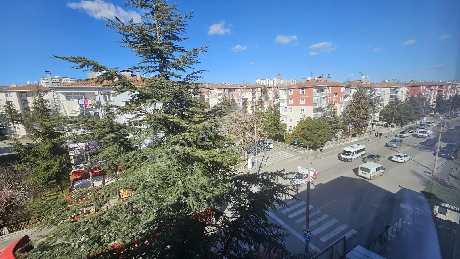 Fatih Gop'da 2+1 Temiz Bakımlı Metro Yakını Makul Daire