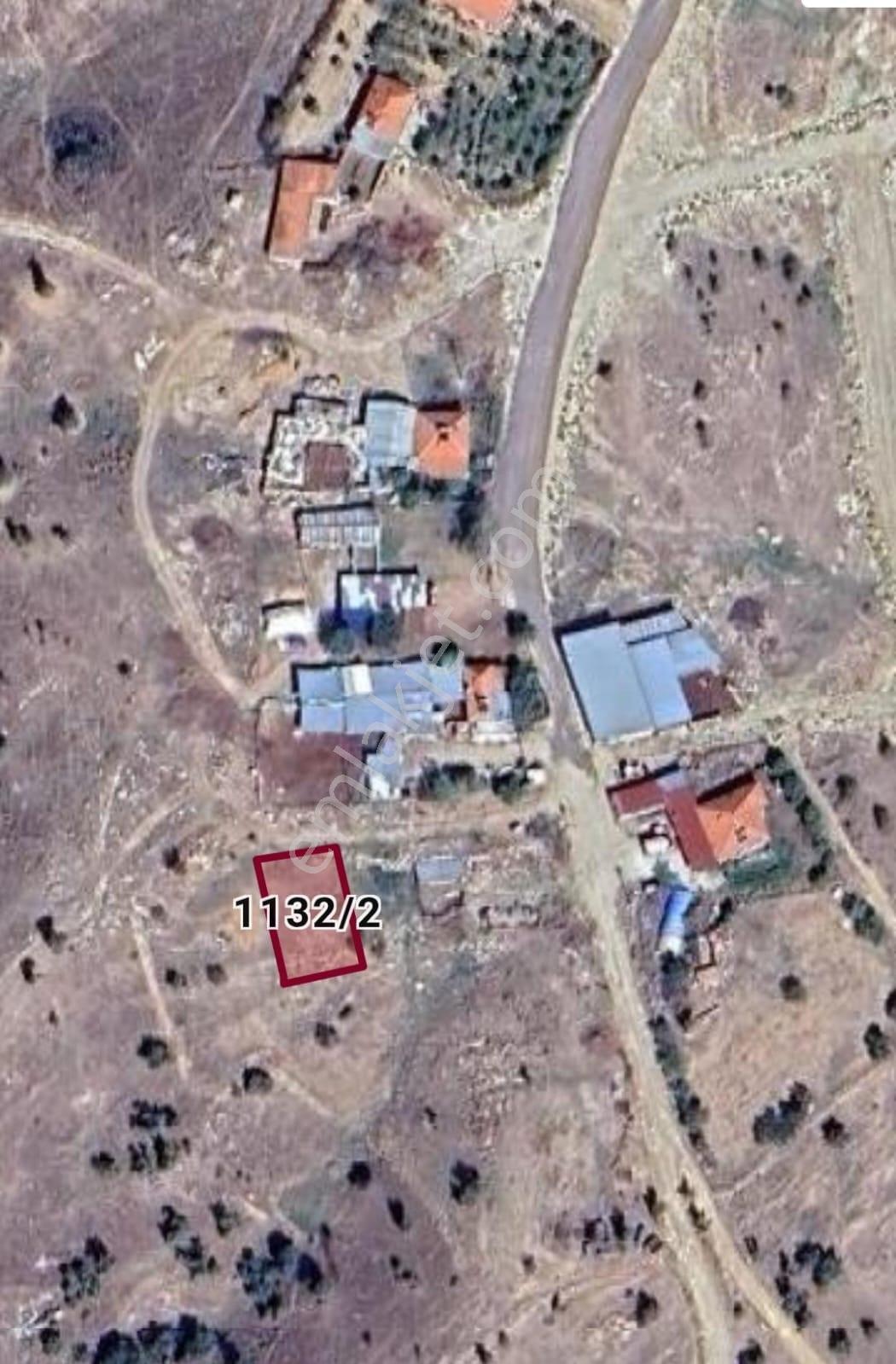Uşak Eşme İstasyon Mahallesinde 338m2 Satılık Arsa - Görsel 4