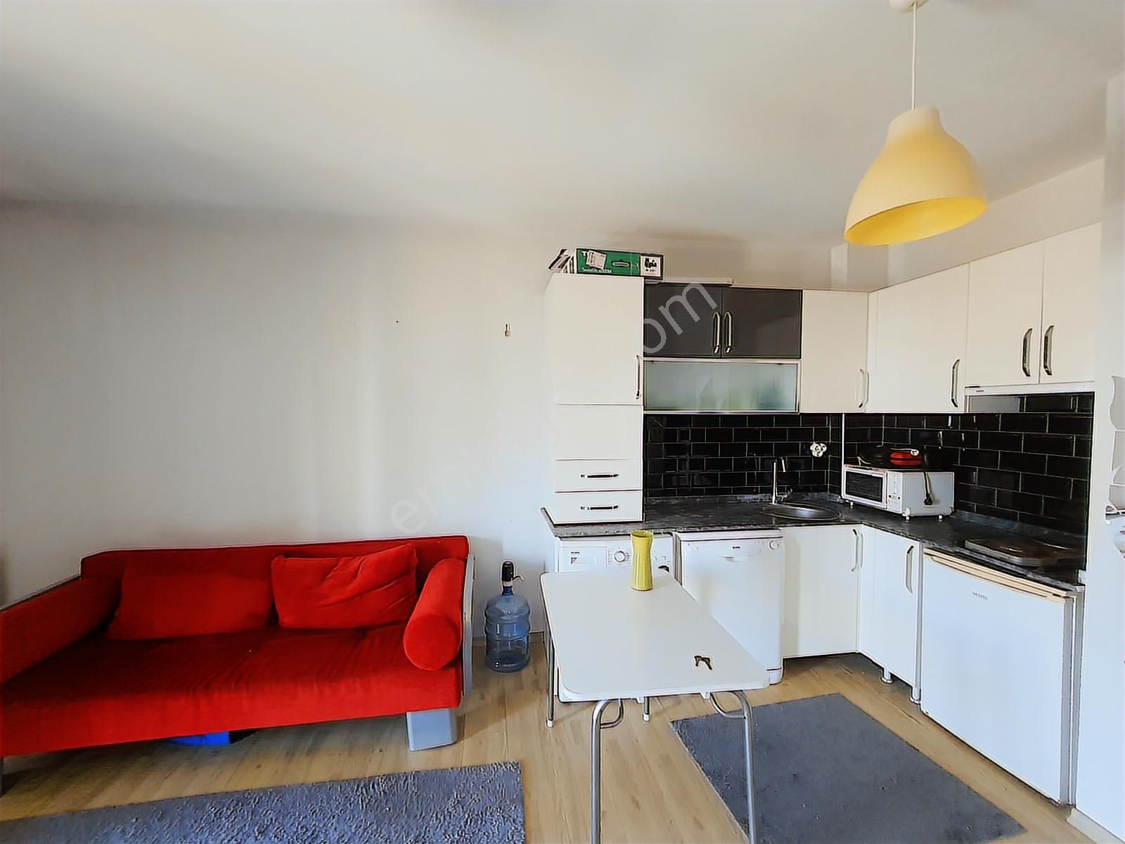 Menemen Seyrek'te Havuzlu Sitede Kiralık 1+1 Eşyalı Daire - Görsel 8