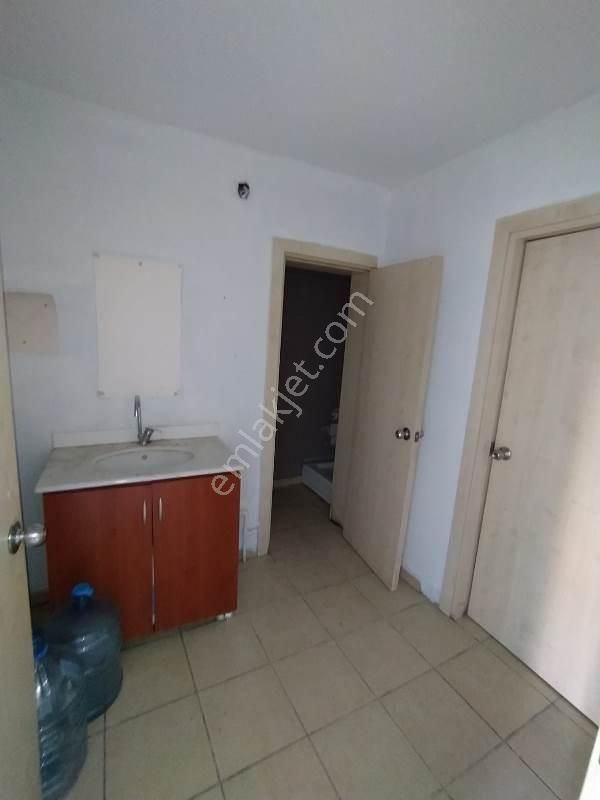 Mertcan Dan Küçükyalı Metro Durağına Yürüme 200m2 Fırsat Satılık Dükkan - Görsel 27