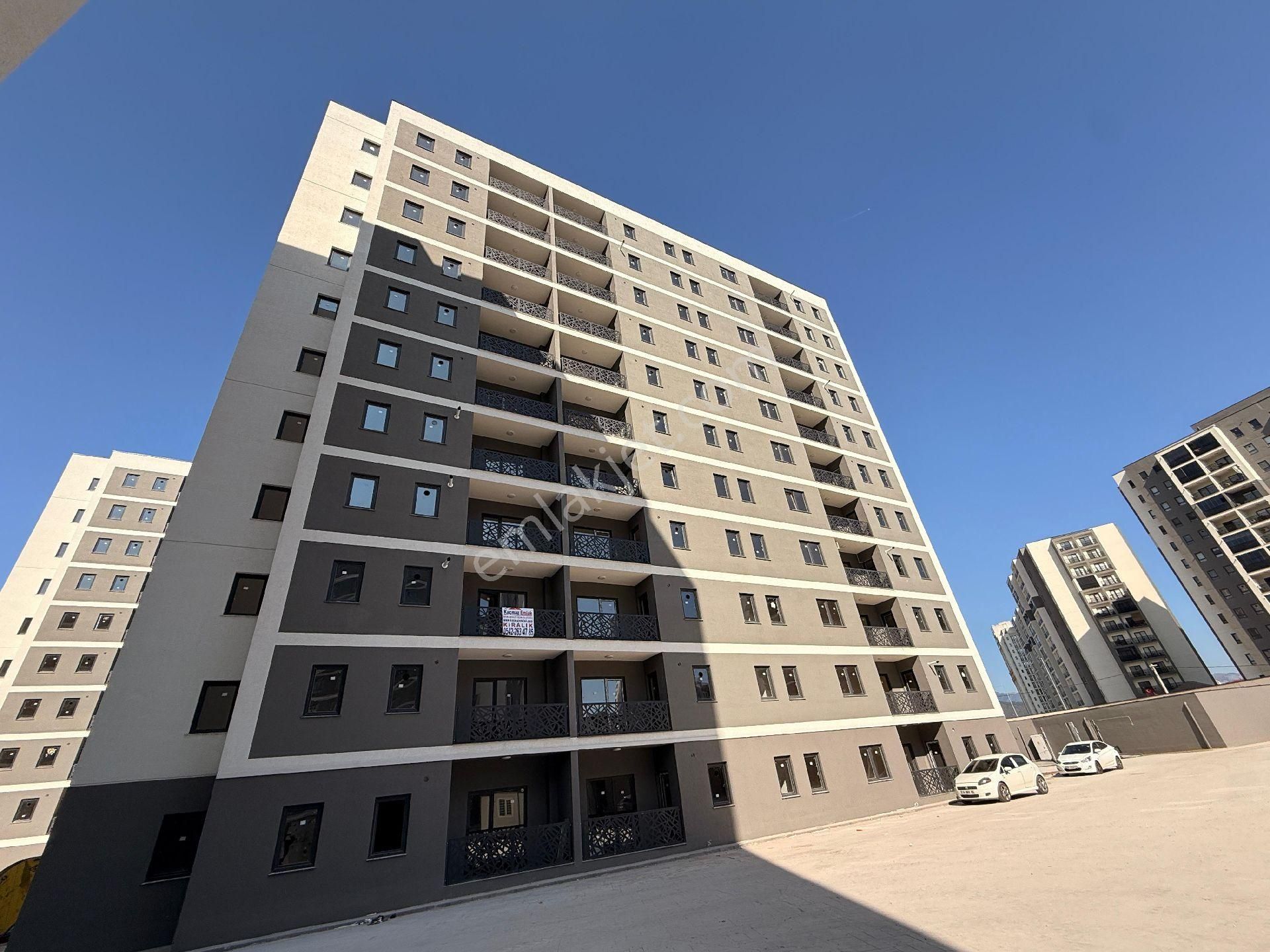 Kaçmaz Emlak Cumhuriyet Mah Prestij Yeni Hayat Kiralık Sıfır 3+1 Daire