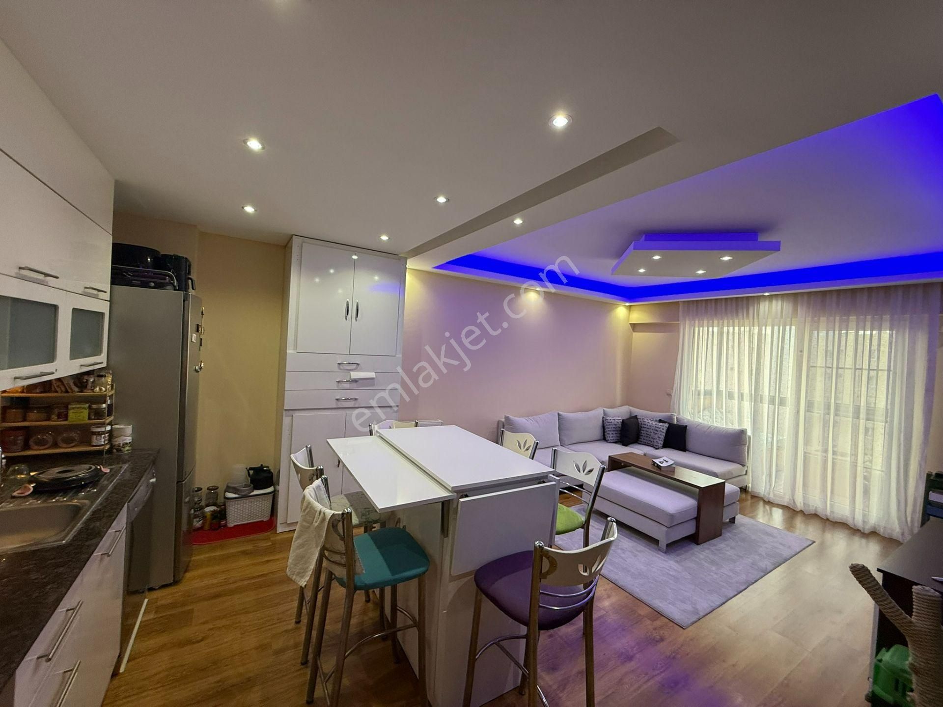 Çiğli Atatürk Mahallesi'nde Site İçinde 2+1 Satılık Daire - Görsel 4