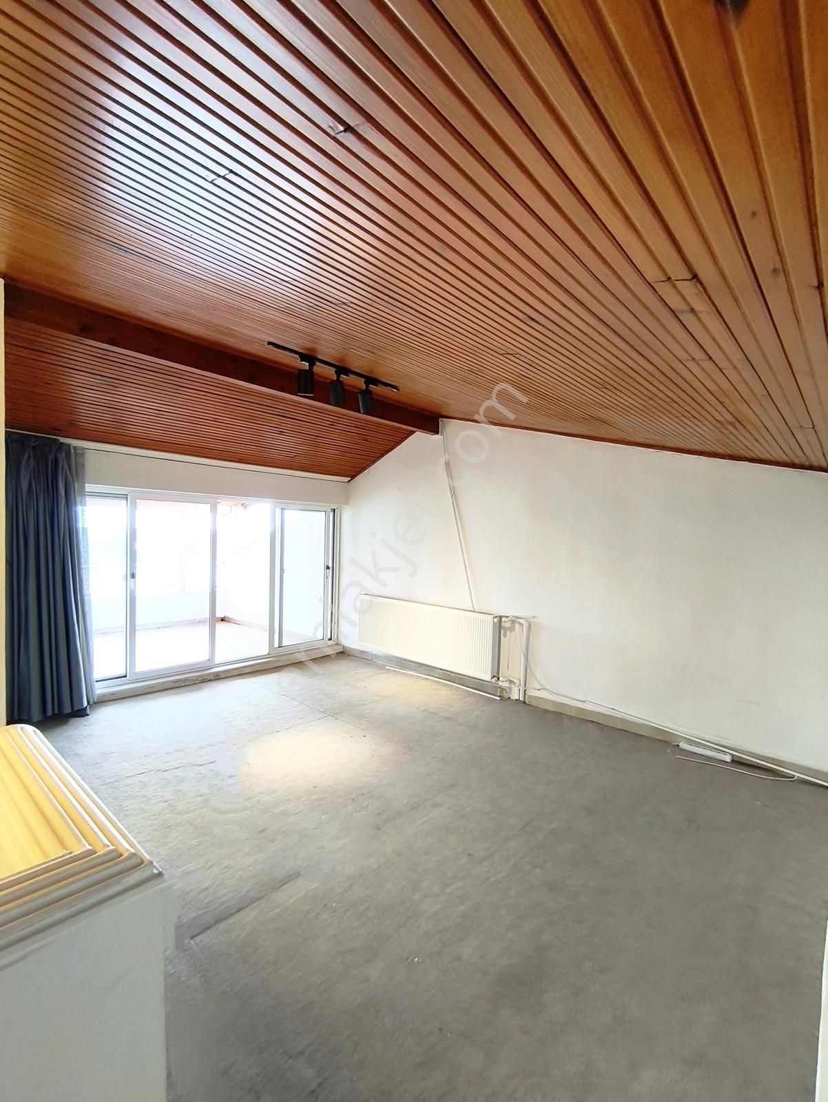 Silivri Basınkent 1 Sitesi'nde Kiralık Deniz Manzaralı Tripleks - Görsel 16