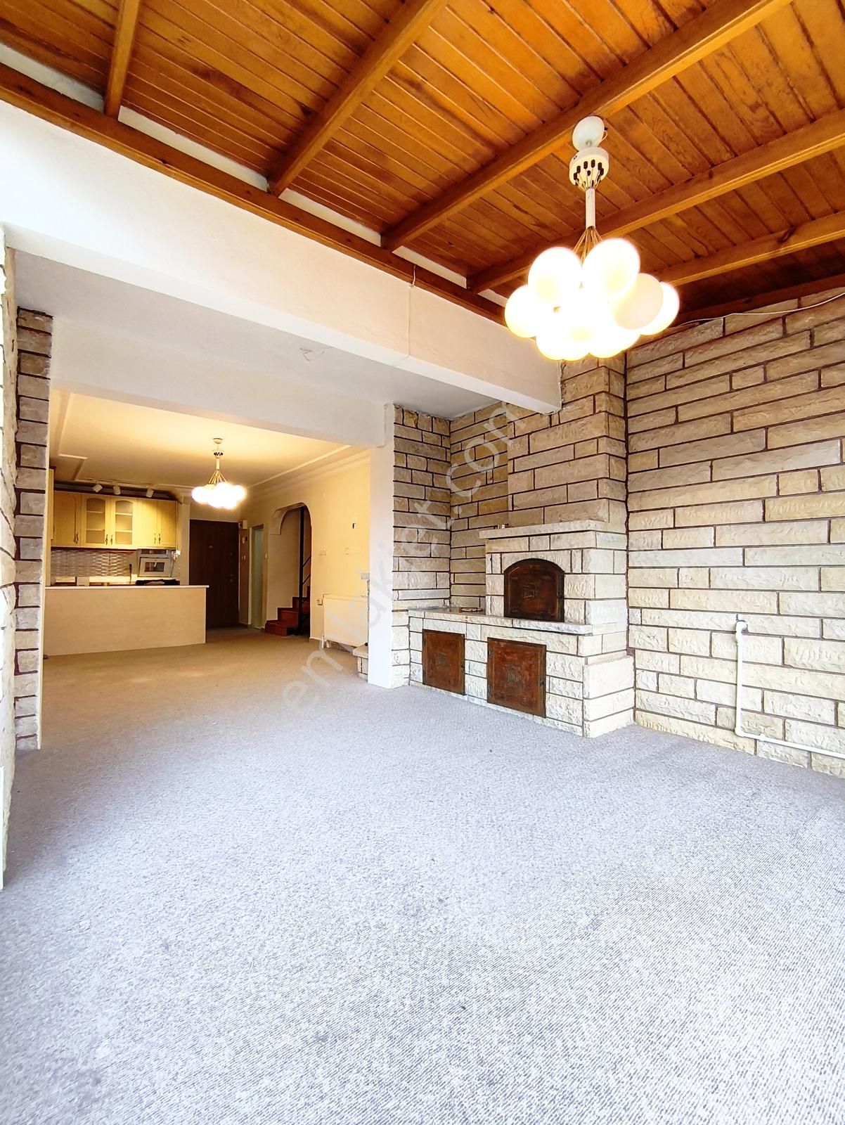 Silivri Basınkent 1 Sitesi'nde Kiralık Deniz Manzaralı Tripleks - Görsel 11