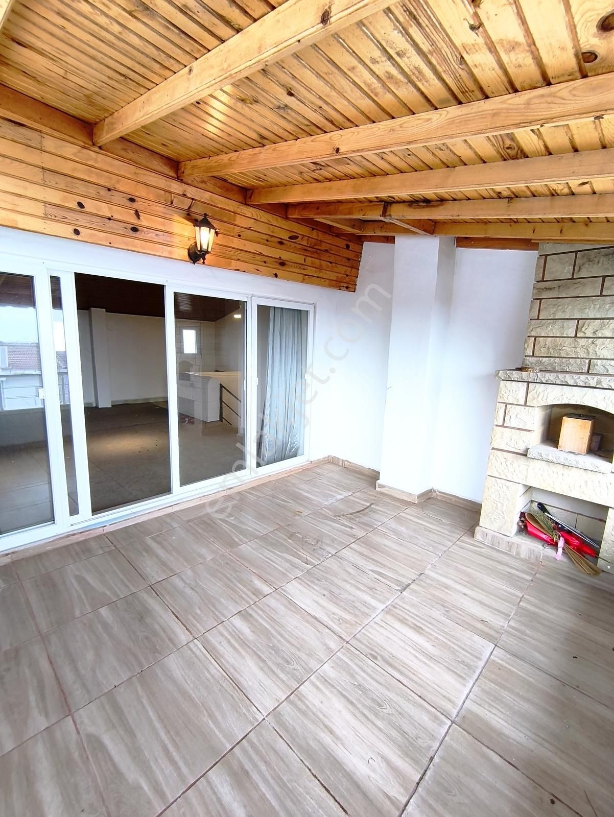 Silivri Basınkent 1 Sitesi'nde Kiralık Deniz Manzaralı Tripleks - Görsel 21