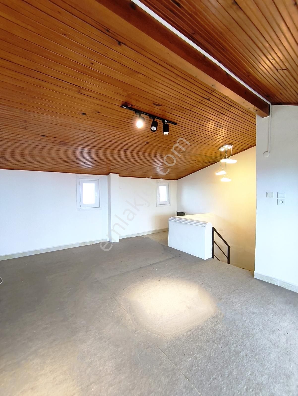 Silivri Basınkent 1 Sitesi'nde Kiralık Deniz Manzaralı Tripleks - Görsel 19