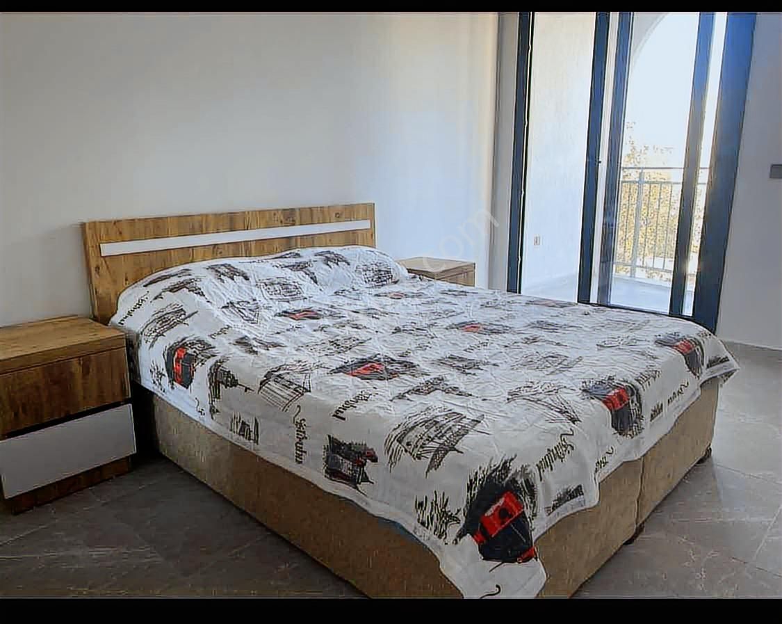 Kuşadası Davutlarda Sıfır Eşyalı Lüks Kiralık 1+1 Daire - Görsel 2