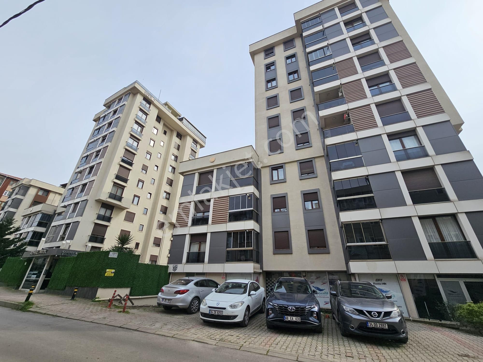 Maltepe Bağlarbaşı Royal Park Sitesi'nde 3+1 Satılık Özel Daire - Görsel 2