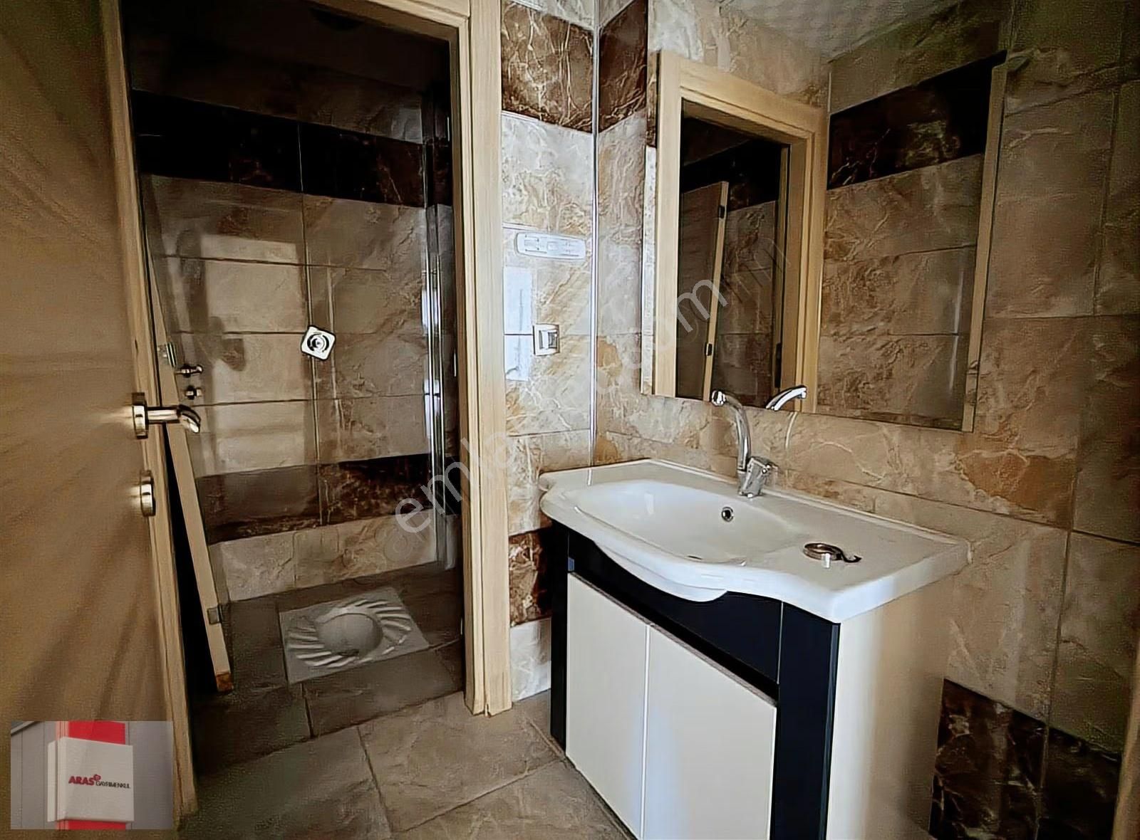 Erenler Mahallesinde Site İçi 3+1 Bakımlı Geniş Kiralık Daire - Görsel 5