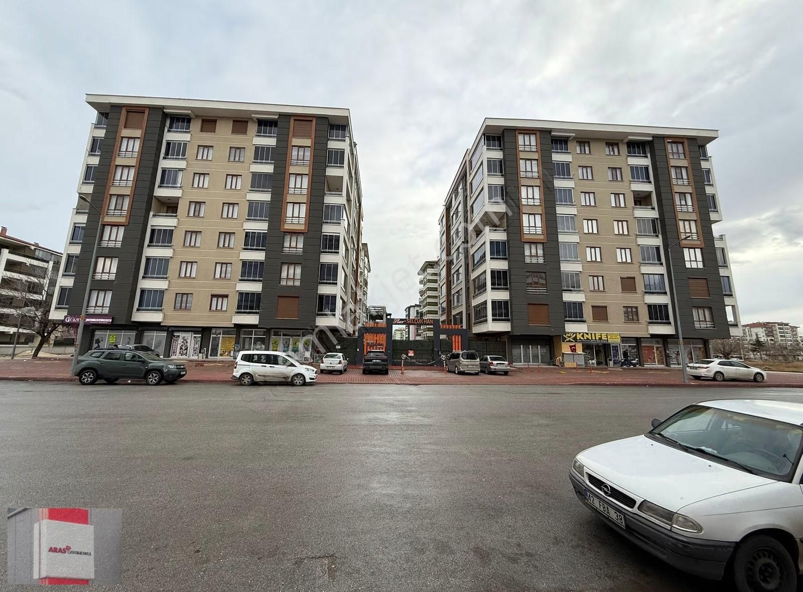 Erenler Mahallesinde Site İçi 3+1 Bakımlı Geniş Kiralık Daire - Görsel 29