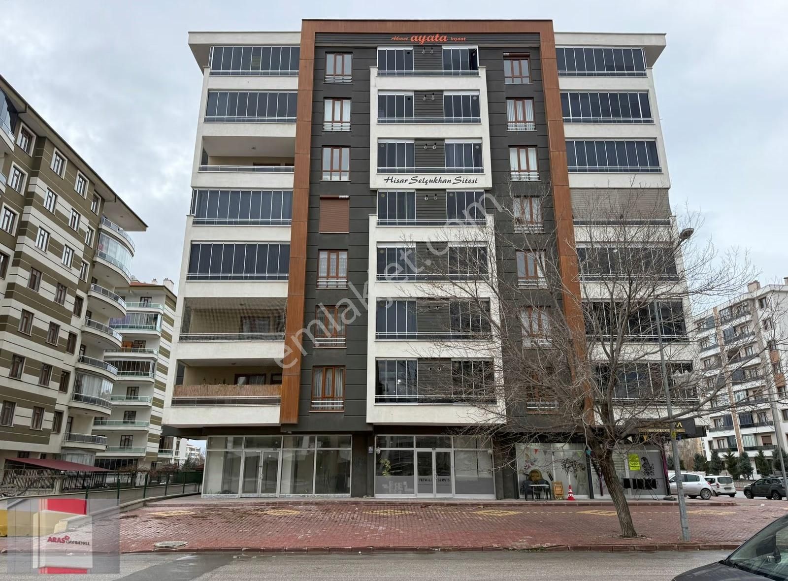 Erenler Mahallesinde Site İçi 3+1 Bakımlı Geniş Kiralık Daire