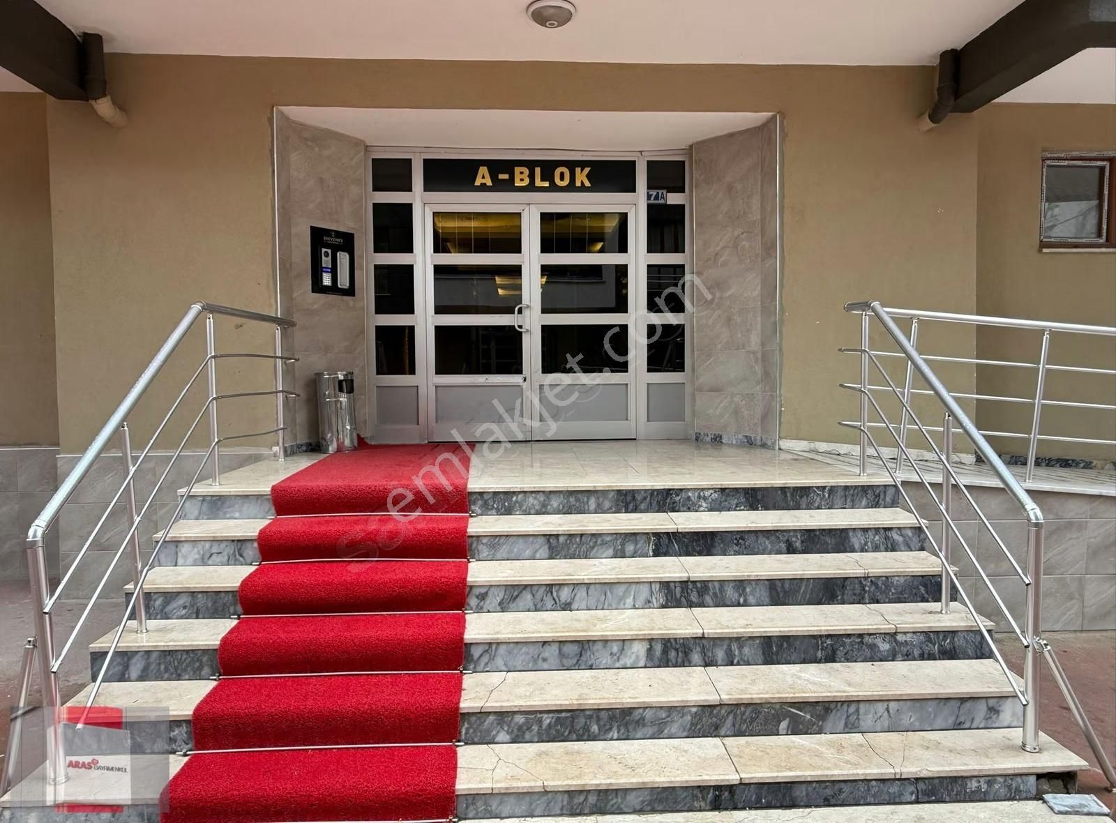 Erenler Mahallesinde Site İçi 3+1 Bakımlı Geniş Kiralık Daire - Görsel 9