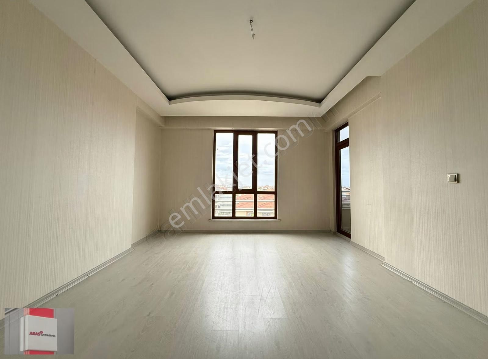 Erenler Mahallesinde Site İçi 3+1 Bakımlı Geniş Kiralık Daire - Görsel 7