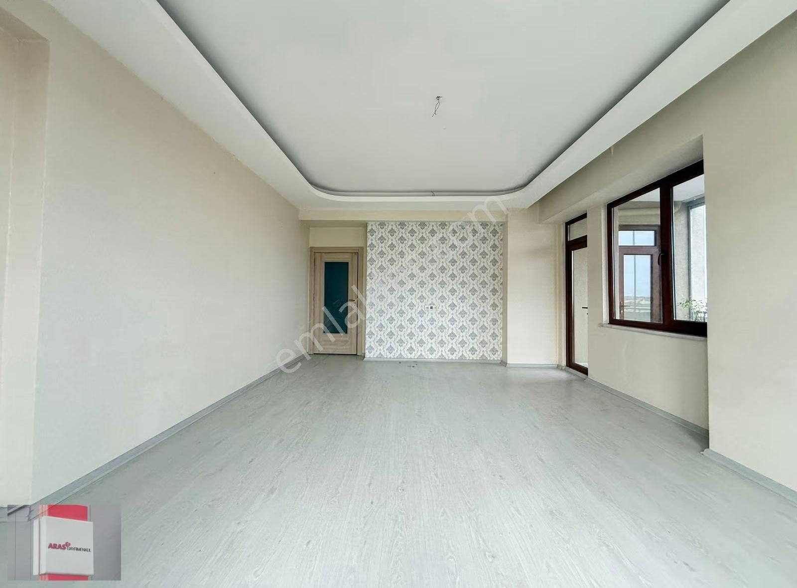 Erenler Mahallesinde Site İçi 3+1 Bakımlı Geniş Kiralık Daire - Görsel 30