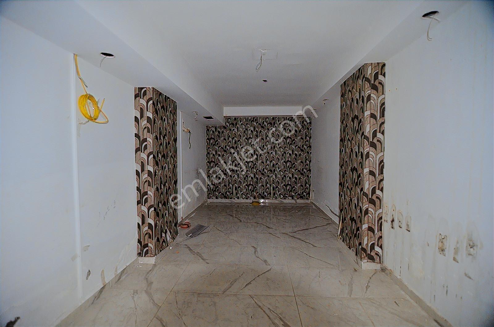 Alanya Atatürk Caddesinde 300m2 Kiralık Dükkan - Görsel 18