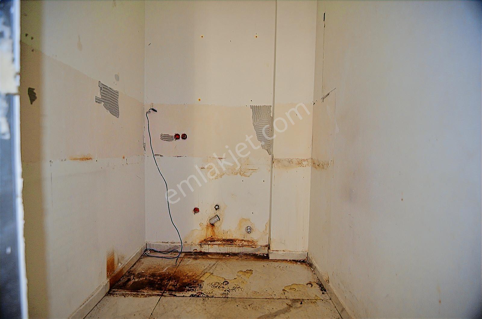 Alanya Atatürk Caddesinde 300m2 Kiralık Dükkan - Görsel 14