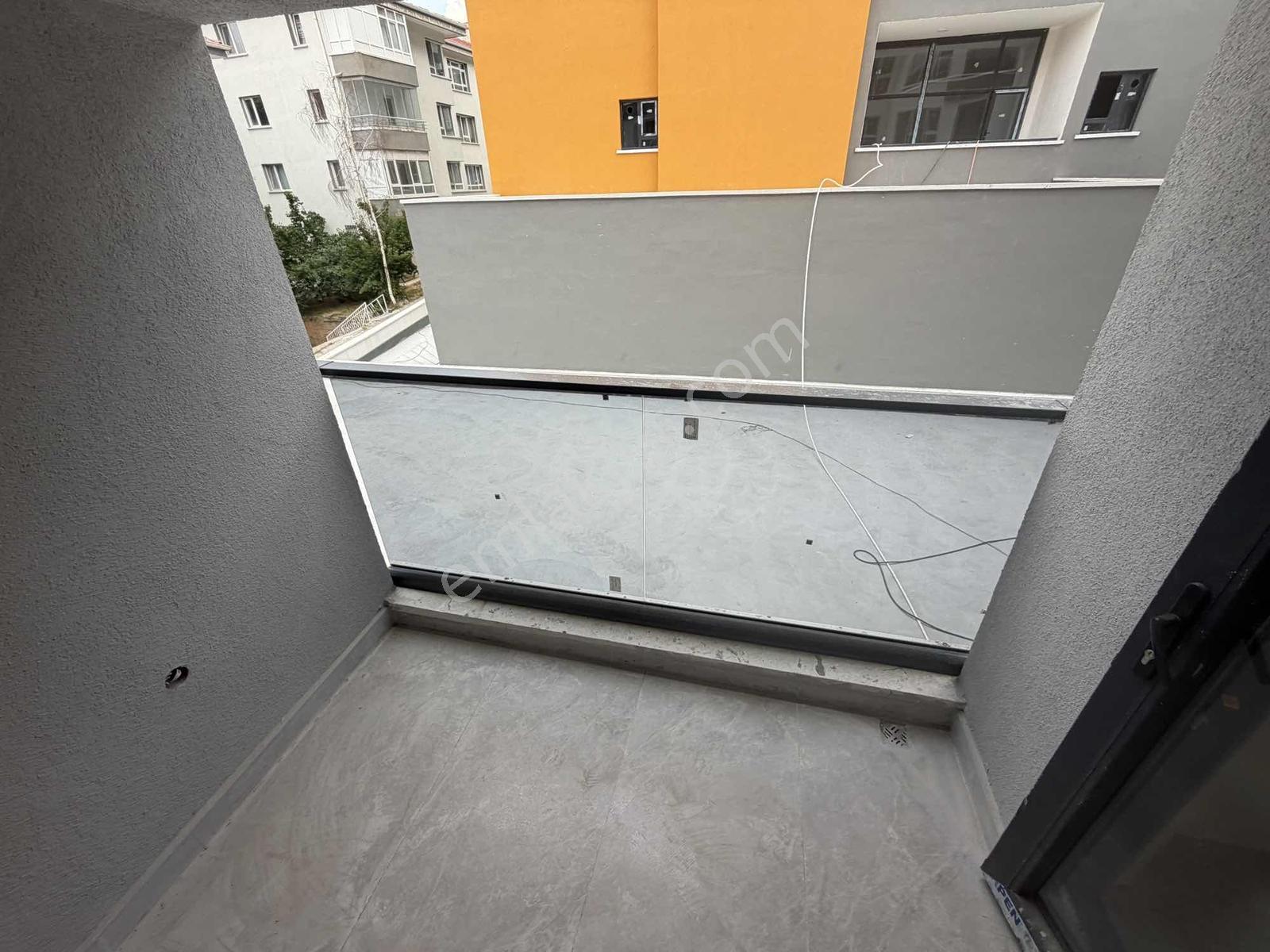 Öveçler Kabil Caddesi Üzeri 1+1 Ara Katta Satılık Lüks Daire - Görsel 19