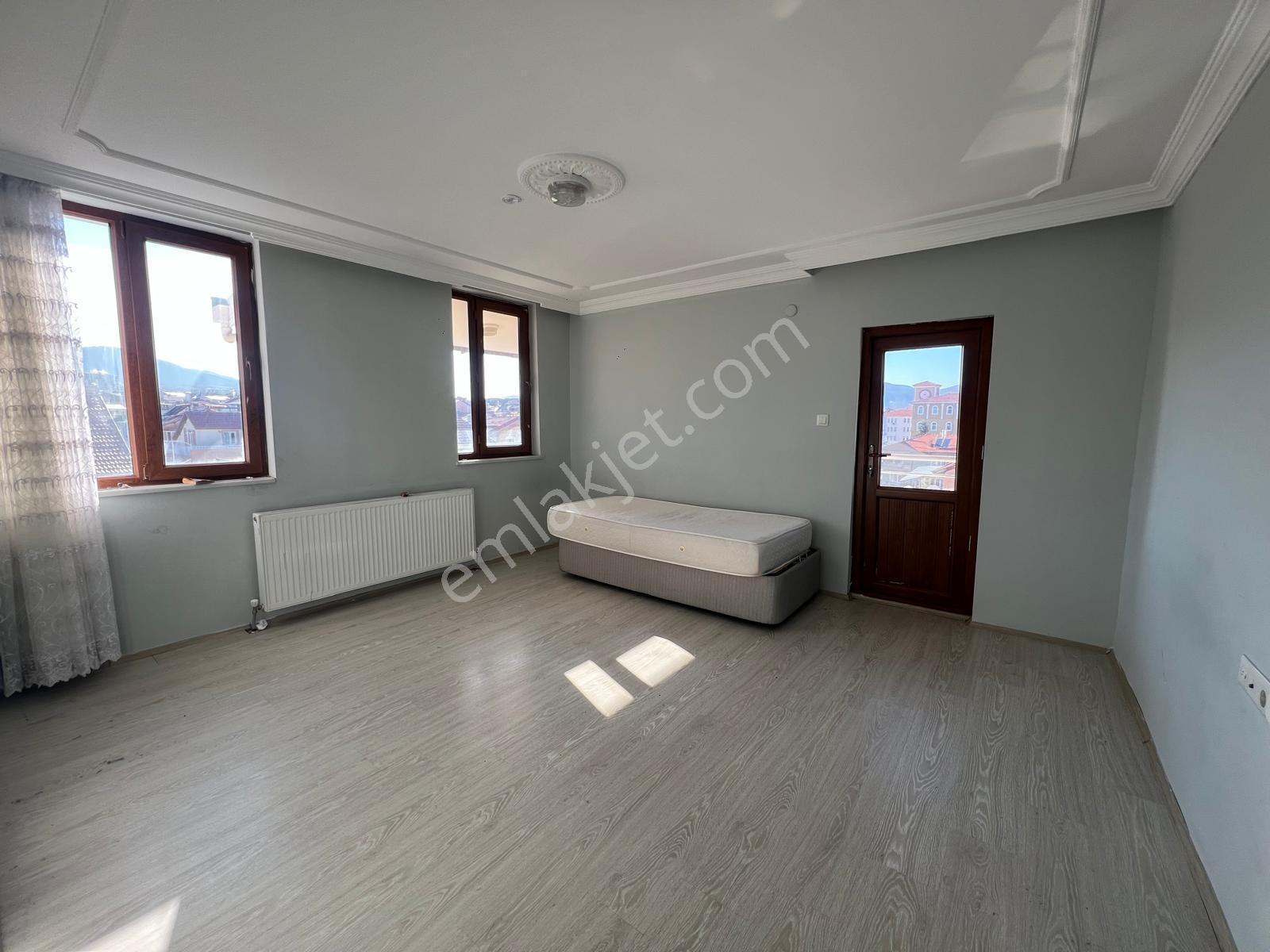 Emek Taksi Yakını Ana Cadde Üzeri Kiralık 3+1 Daire - Görsel 24