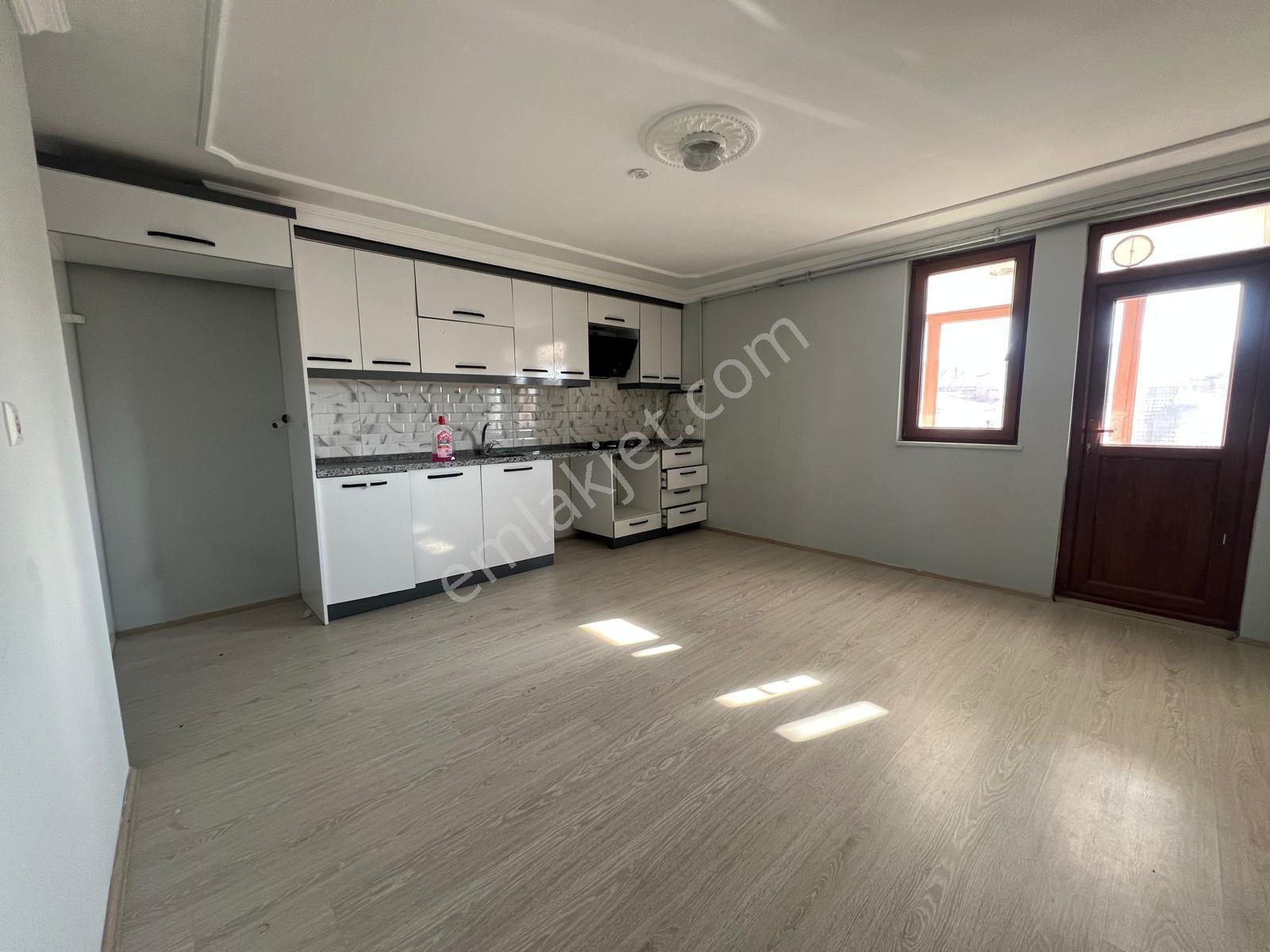 Emek Taksi Yakını Ana Cadde Üzeri Kiralık 3+1 Daire - Görsel 14