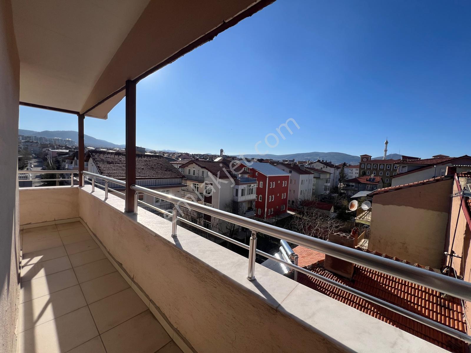 Emek Taksi Yakını Ana Cadde Üzeri Kiralık 3+1 Daire - Görsel 19