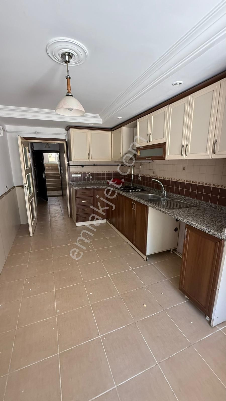 Ender Uysal Gayrimenkulden 2+1 İncilipınar Mahallesin De Kiralık Baçe Katı Daire....