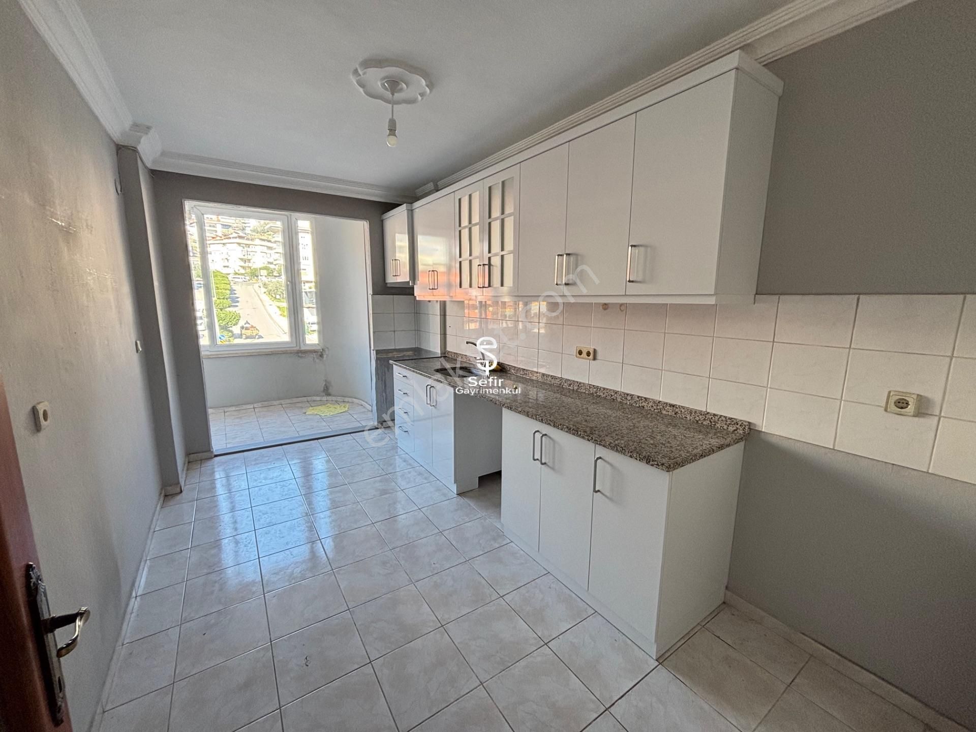 Alanya Hacet'te 3+1 Ayrı Mutfak Geniş Kiralık Daire - Görsel 6