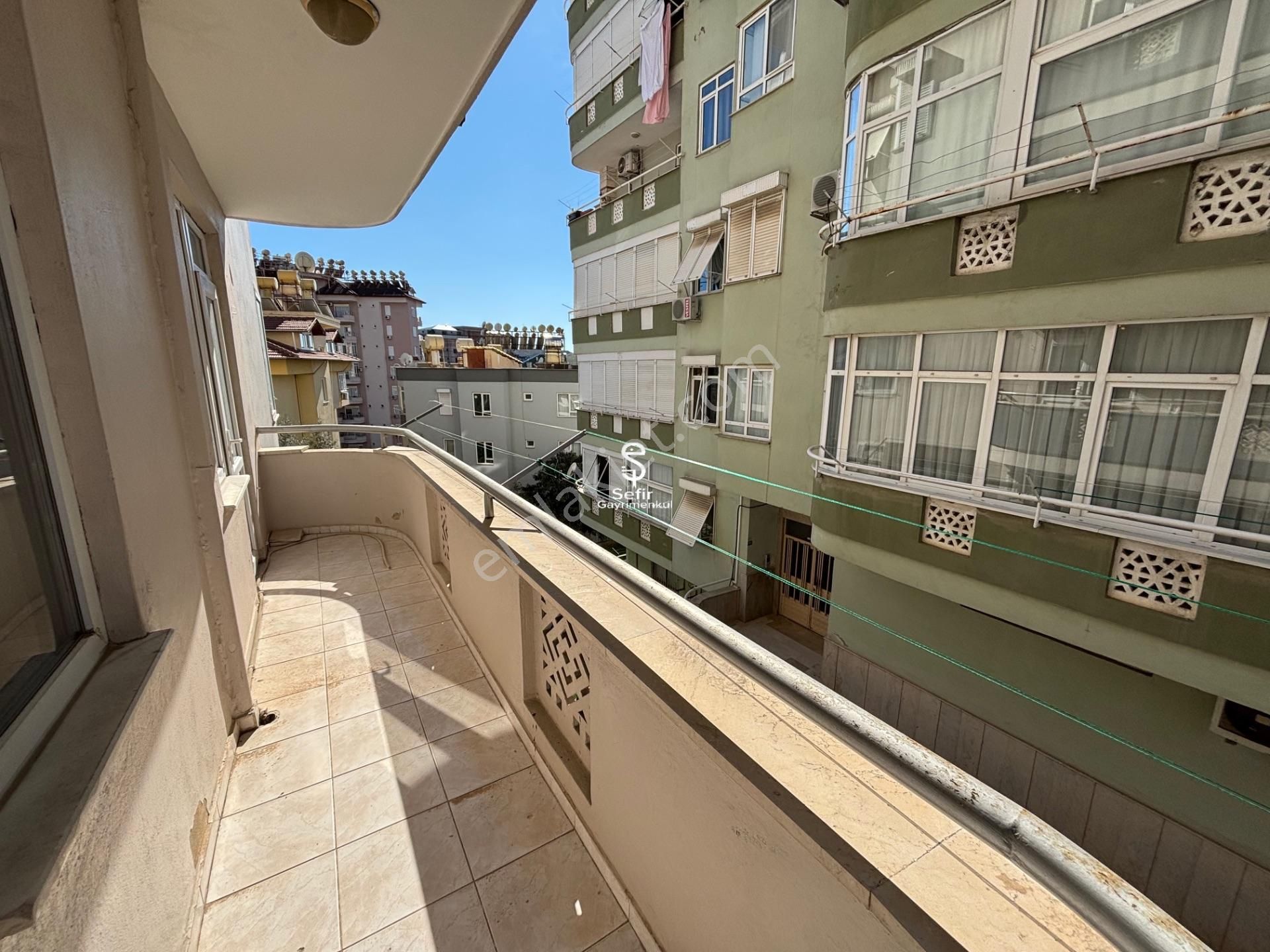 Alanya Hacet'te 3+1 Ayrı Mutfak Geniş Kiralık Daire - Görsel 13