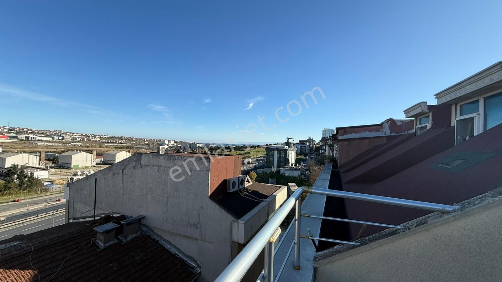 Vista Yapı'dan Beylikdüzü Yakuplu'da Kiralık 1+1 Teras Katı