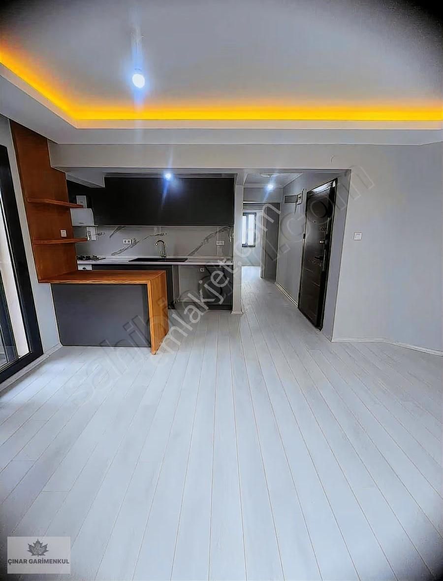 Çınar Gayrimenkul'den Prestijli Konum Full Yenilenmiş Daire