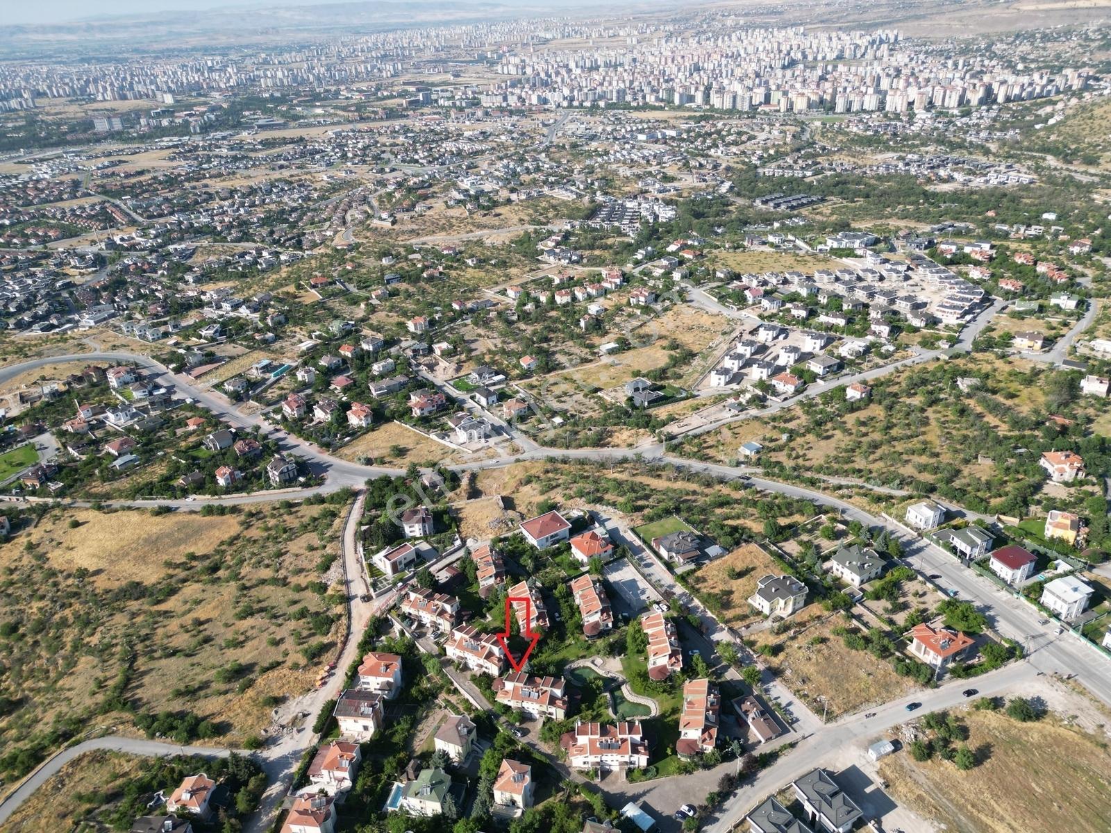 Erenköy Çankaya Villaları 3 Katlı 6+1 - Görsel 17