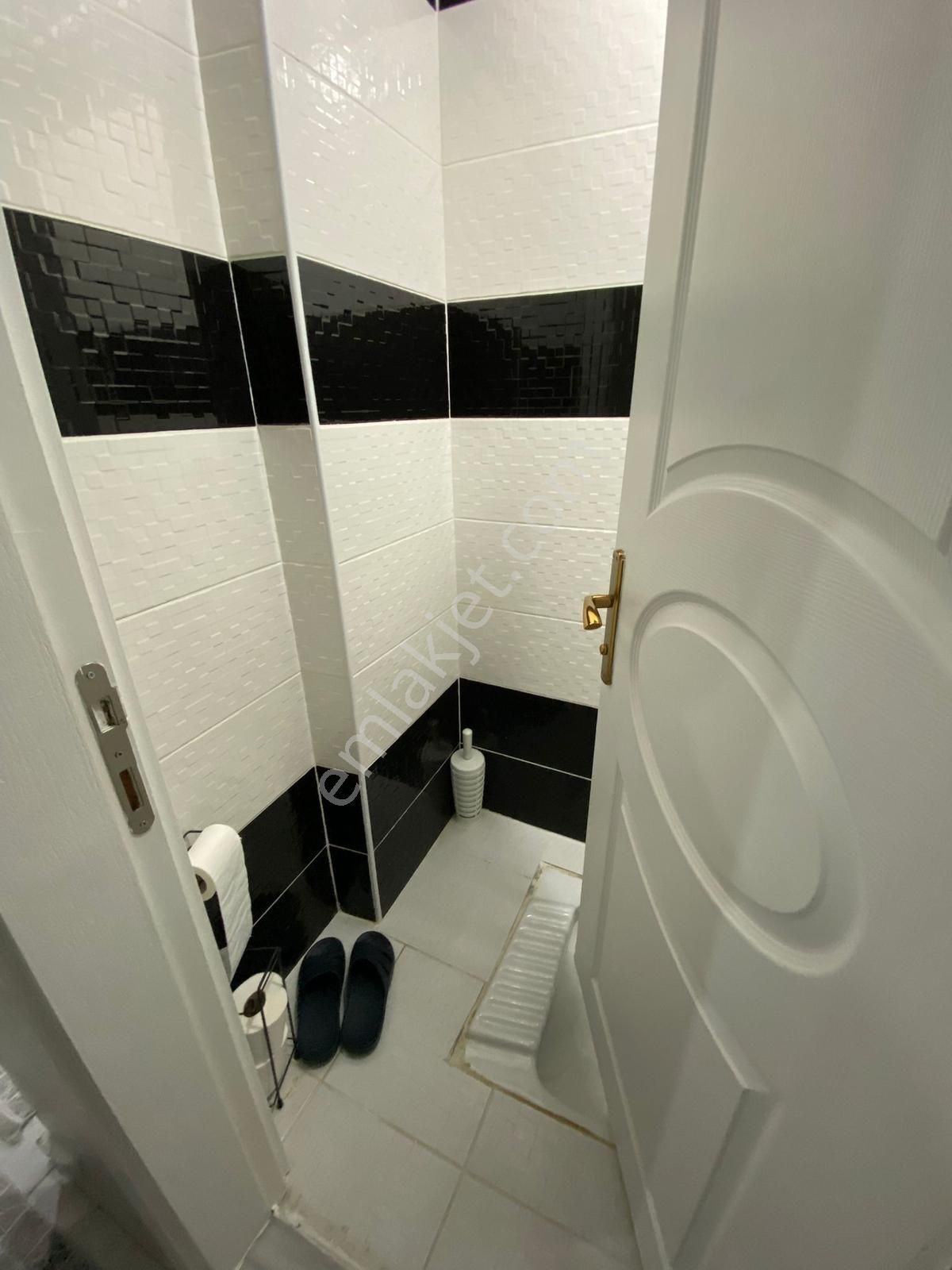 Araz Gayrimenkul Zübeyde Hanım Mah.satılık 1 Kat Daire - Görsel 11