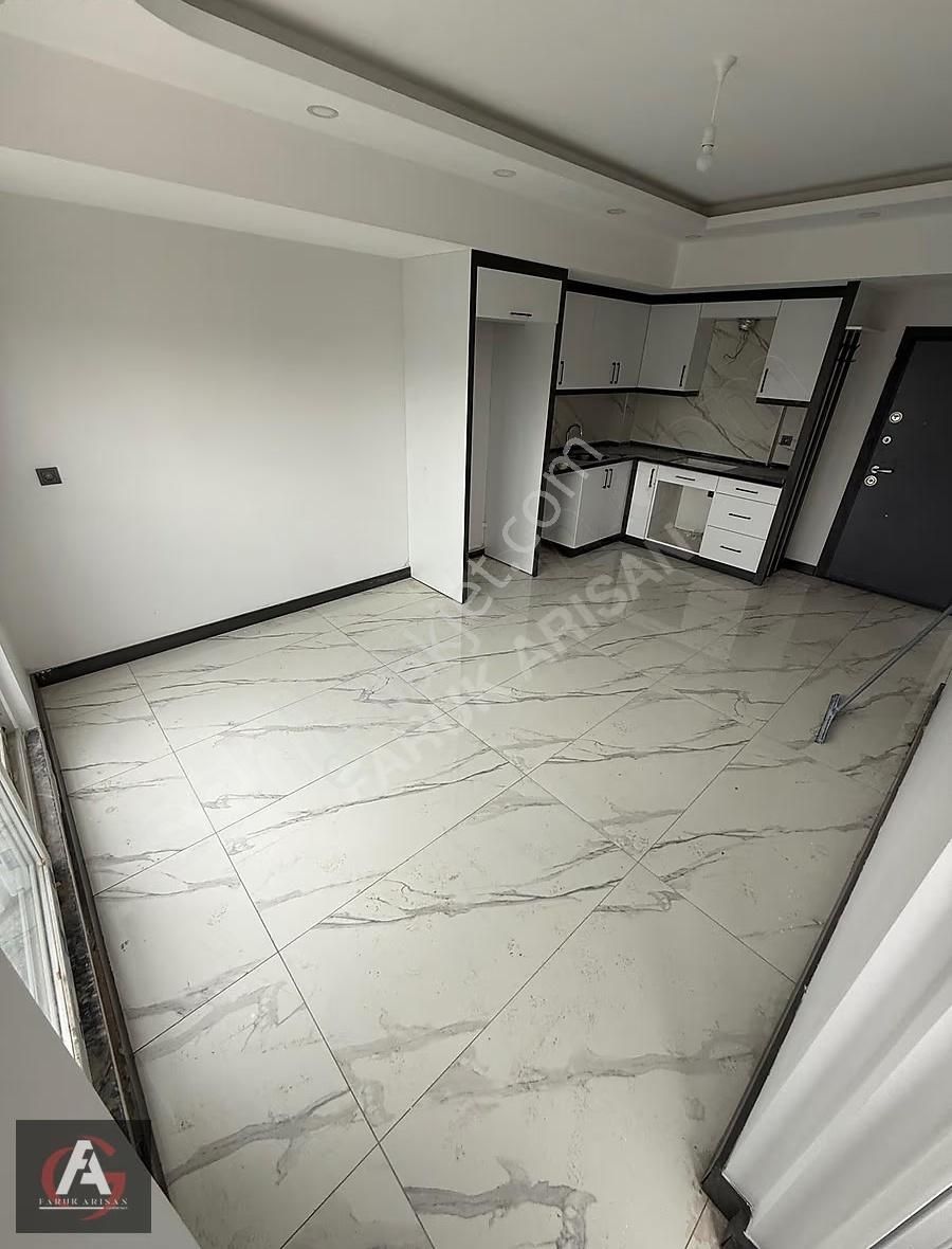 Faruk Arısandan Denize Çok Yakın İskanlı Ve Kullanışlı 2+1 Daire - Görsel 20