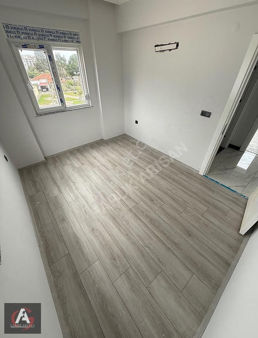 Faruk Arısandan Denize Çok Yakın İskanlı Ve Kullanışlı 2+1 Daire - Görsel 9