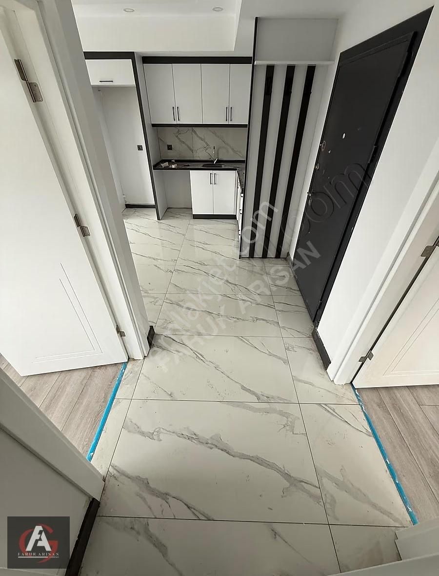 Faruk Arısandan Denize Çok Yakın İskanlı Ve Kullanışlı 2+1 Daire - Görsel 23