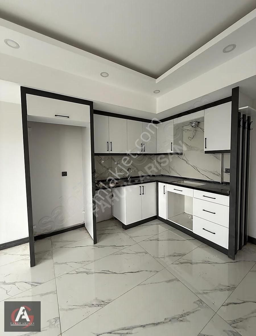 Faruk Arısandan Denize Çok Yakın İskanlı Ve Kullanışlı 2+1 Daire - Görsel 18