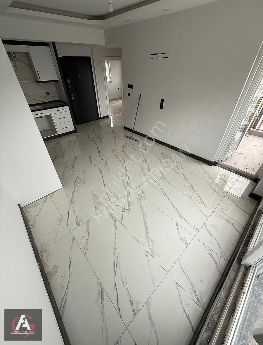 Faruk Arısandan Denize Çok Yakın İskanlı Ve Kullanışlı 2+1 Daire - Görsel 7