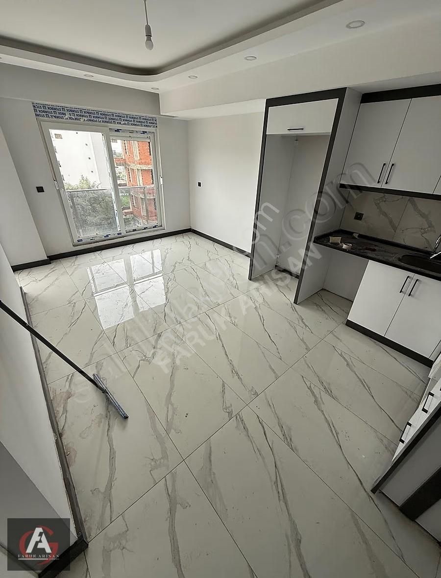 Faruk Arısandan Denize Çok Yakın İskanlı Ve Kullanışlı 2+1 Daire - Görsel 19