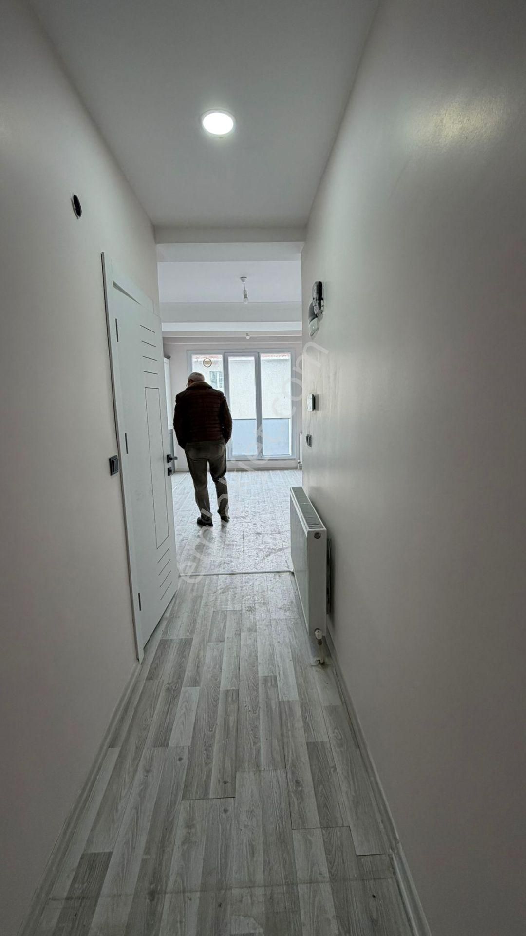 Müslüm Emlaktan Avcılar Ambarlıda Kiralık Sıfır 1+1daire - Görsel 6