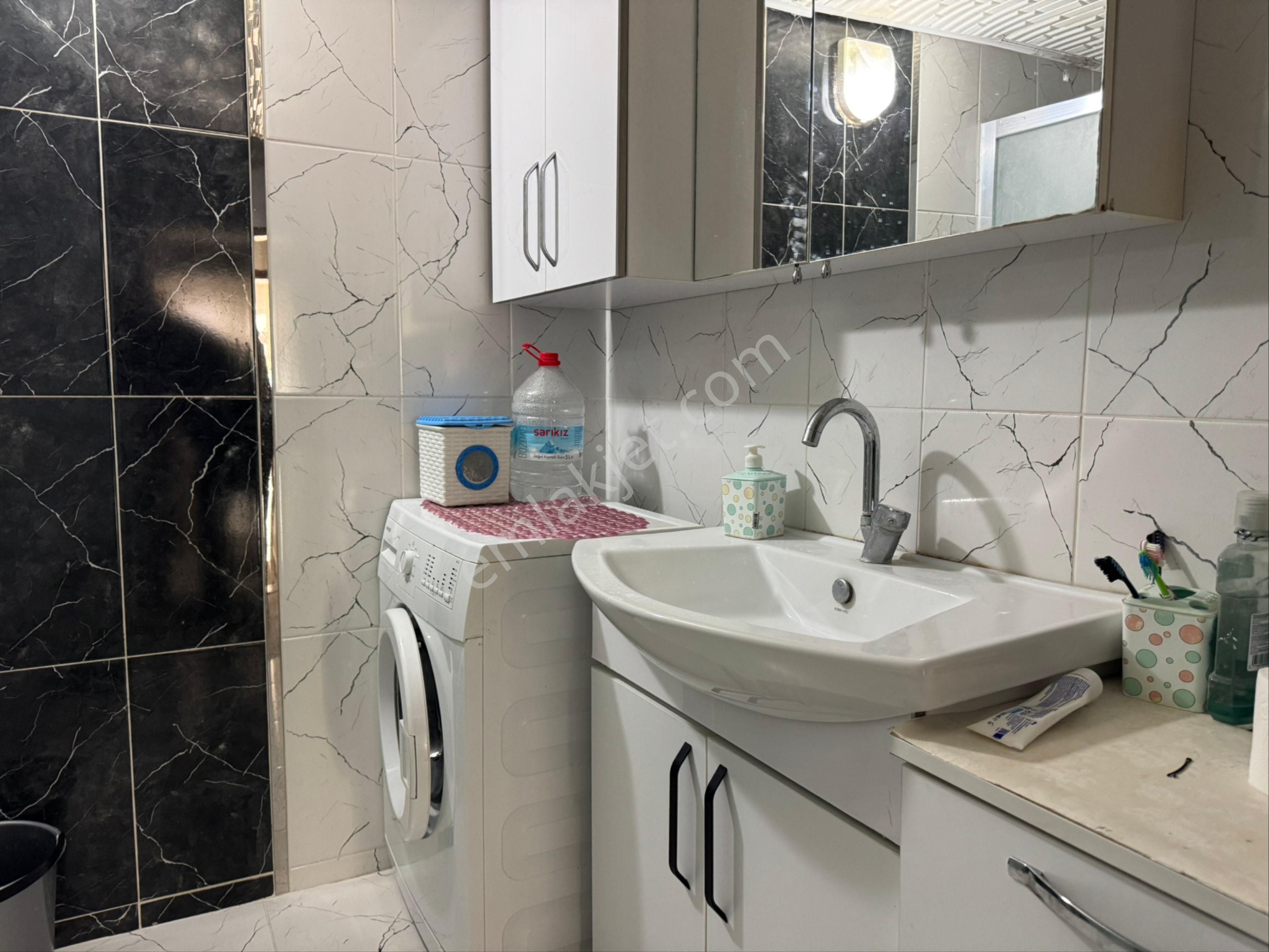 Manisa’ Da Şehrin Merkezi’ Nde Geniş Ve Asansörlü Ara Kat Dairemiz - Görsel 23