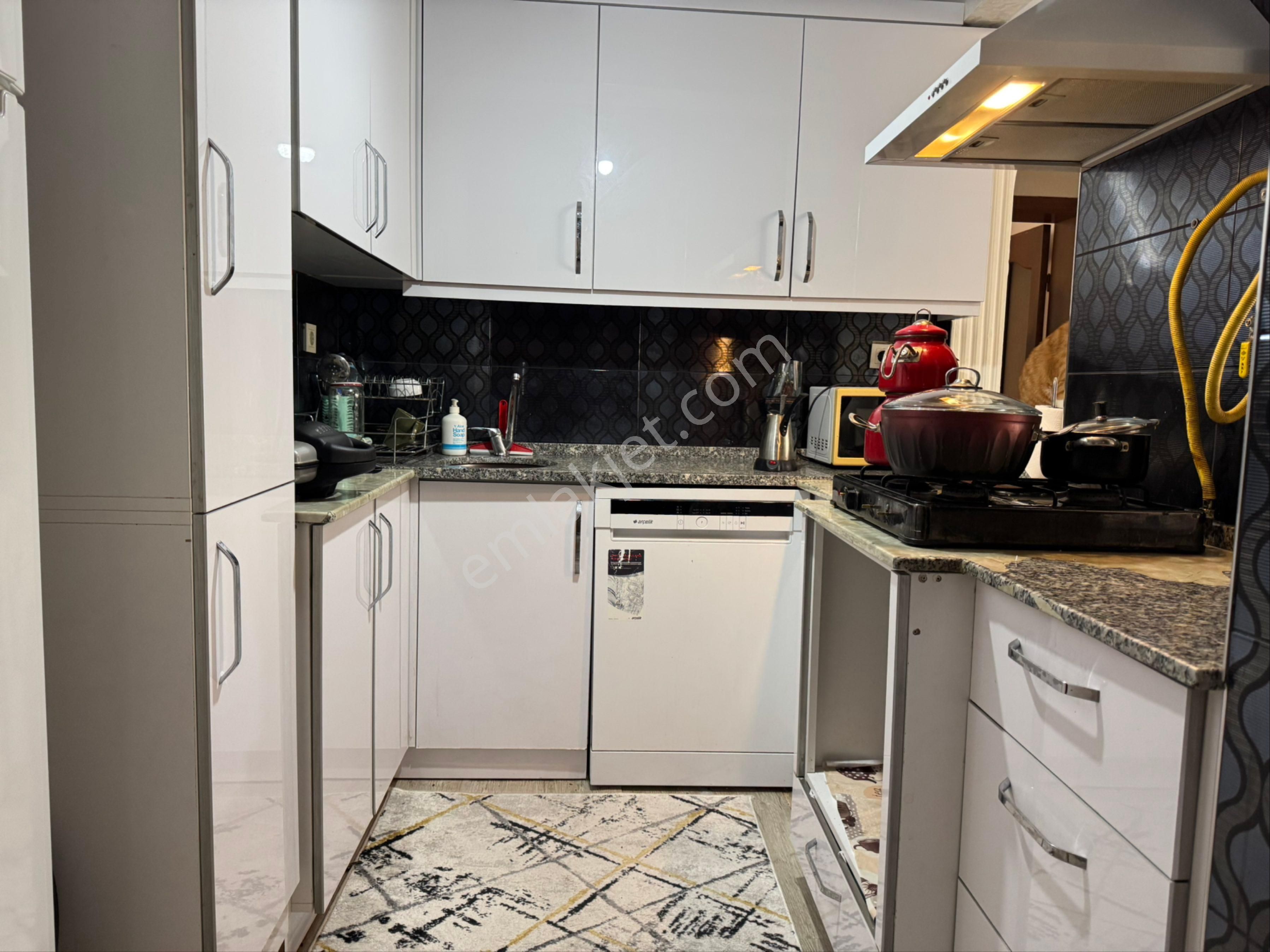 Manisa’ Da Şehrin Merkezi’ Nde Geniş Ve Asansörlü Ara Kat Dairemiz - Görsel 11
