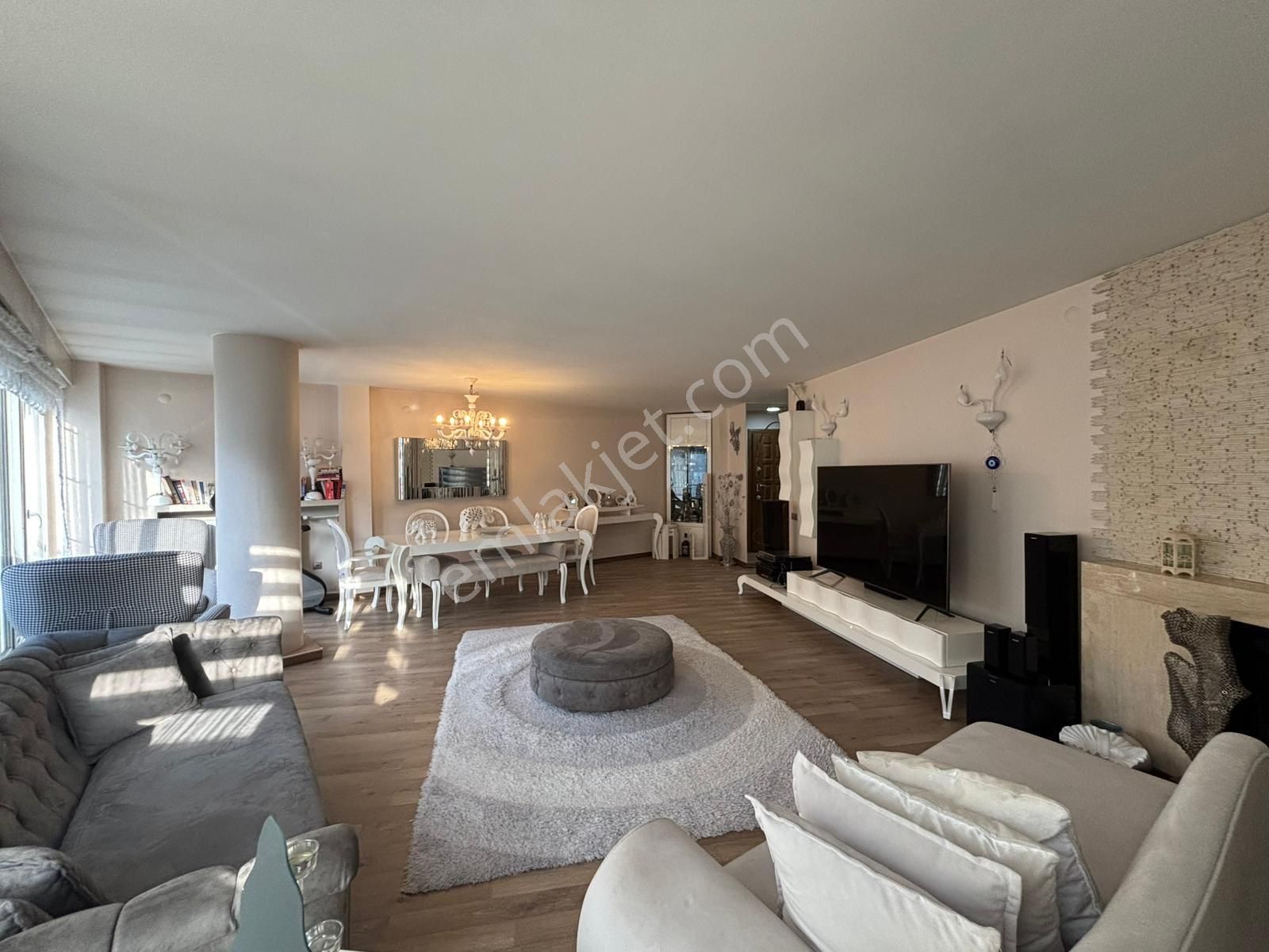 Alsancak Gündoğdu Meydanı Yakını Lüks Eşyalı 3+1 Kiralık Daire - Görsel 7