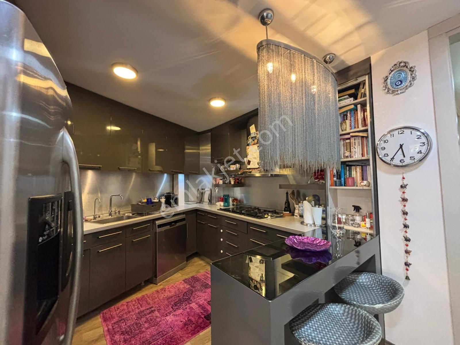 Alsancak Gündoğdu Meydanı Yakını Lüks Eşyalı 3+1 Kiralık Daire - Görsel 4