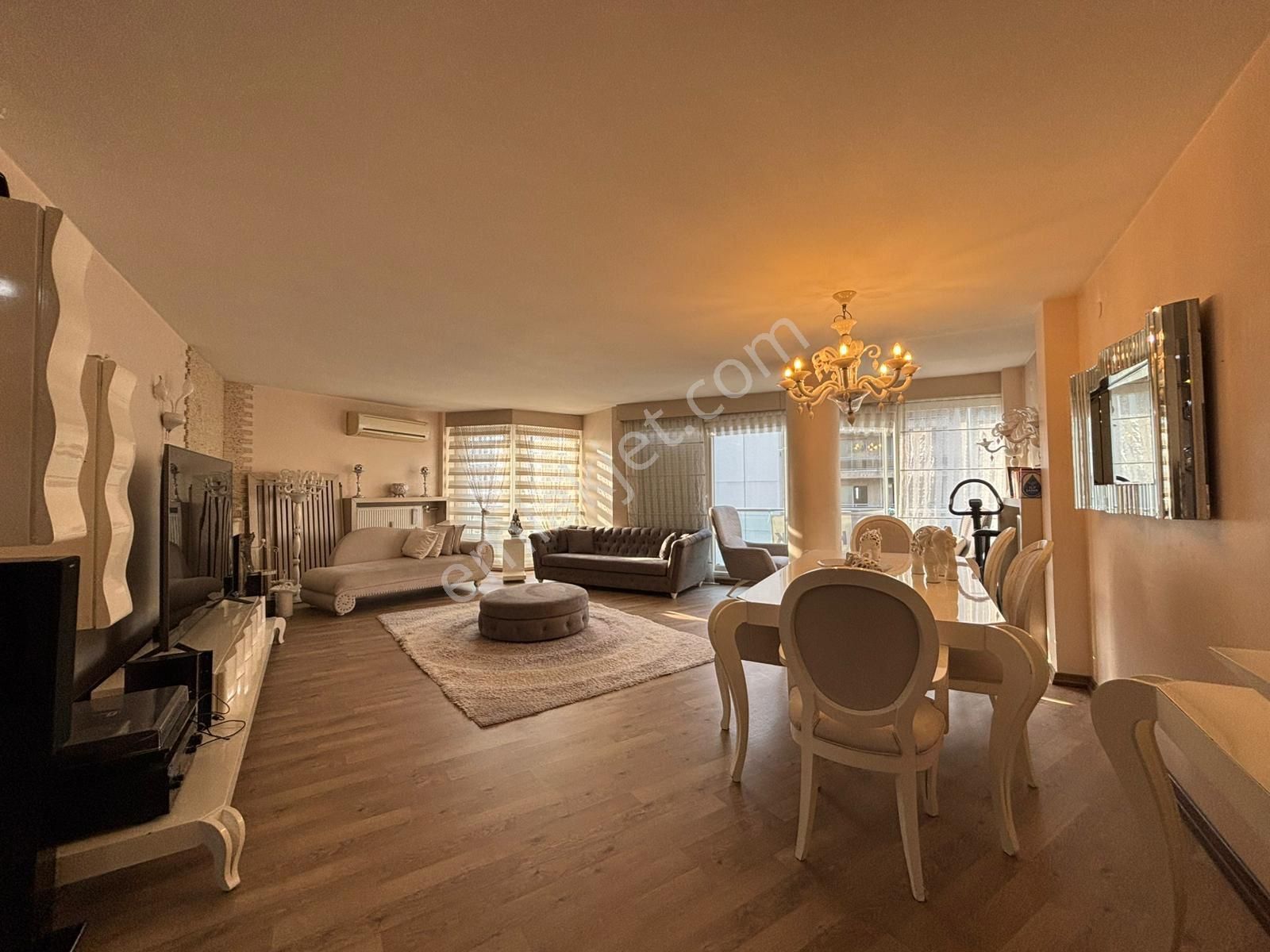 Alsancak Gündoğdu Meydanı Yakını Lüks Eşyalı 3+1 Kiralık Daire