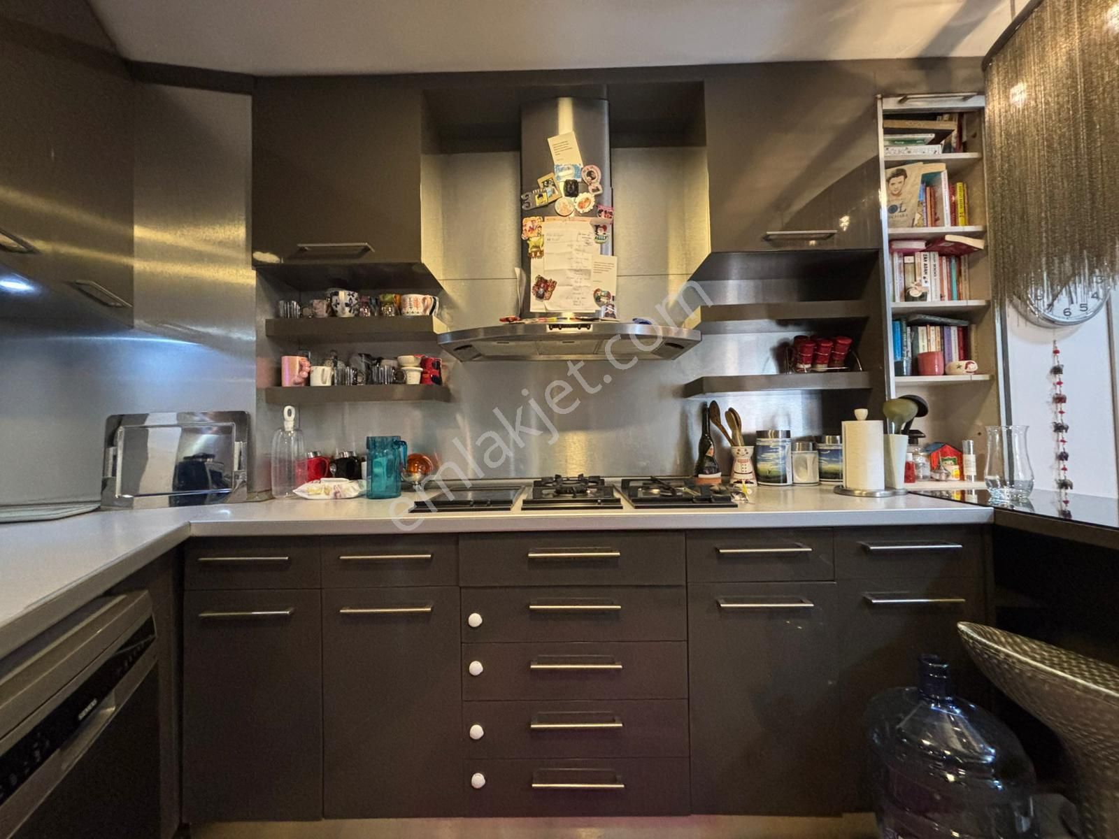 Alsancak Gündoğdu Meydanı Yakını Lüks Eşyalı 3+1 Kiralık Daire - Görsel 9