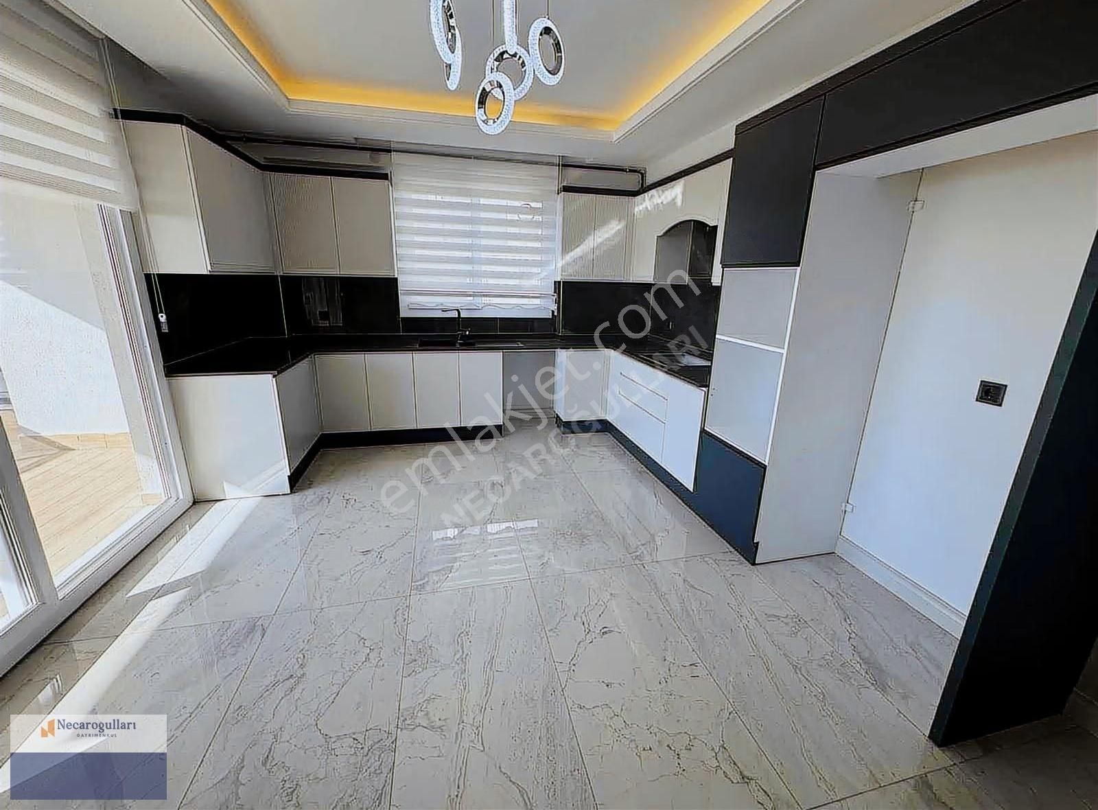 Necaroğullarından Cezaevi Karşısı Oturmaya Hazır Lüks Daire