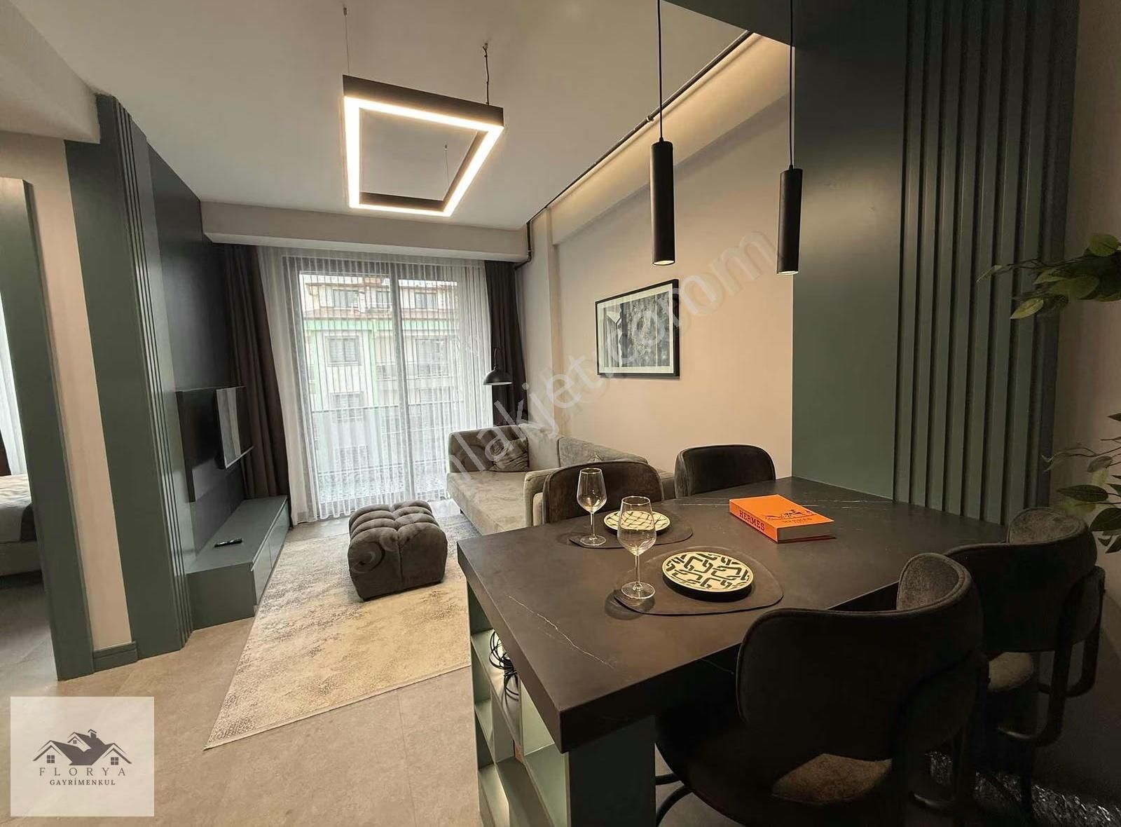 Kınıklıda Ultra Lüks Havuzlu 1+1 Yerden Isıtma Sıfır